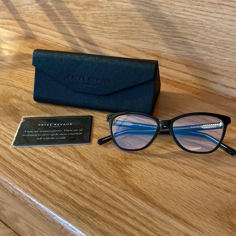 Prive Revaux readers